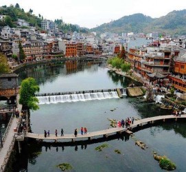来宾长沙旅游攻略(长沙旅游攻略景点必去二日游)