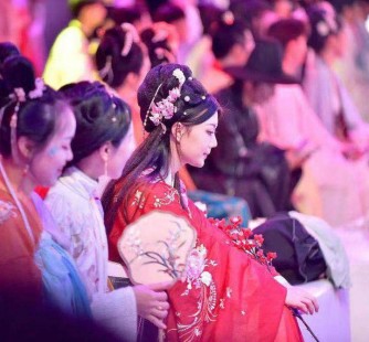 来宾汉服模特兼职(想做汉服模特去哪里找)