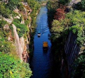来宾附近旅游(附近旅游年票办理点)
