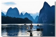 来宾旅游图片(旅游图片真实照片带人)