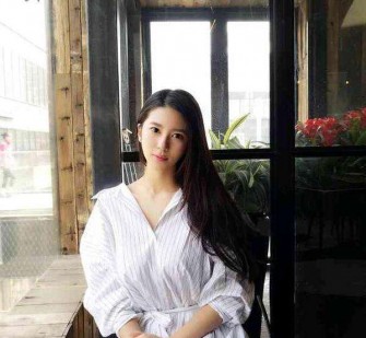 来宾女友兼职模特的小说(女友兼职模特的小说保举)