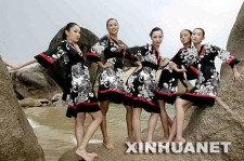 来宾模特大赛泳装(中国模特大赛泳装)