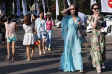 来宾上海商务伴游男雇用(上海雇用高端伴游一天20万)