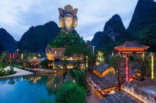 来宾旅游攻略网(旅游攻略网站推荐知乎)