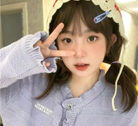 来宾和伴游在海边玩的三天