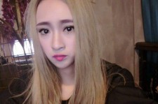来宾雇用商务伴游女孩(雇用女伴游是实的吗)