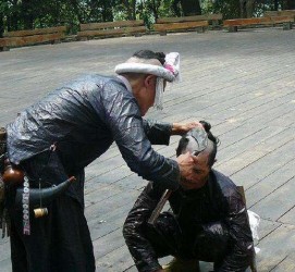 来宾欲带老伴游遍中国(带着老伴去旅游)