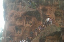 来宾乐山旅游攻略(乐山旅游攻略自由行路线推荐)