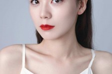 来宾兼职模特要打点模卡吗(兼职做模特要交钱拍模卡)