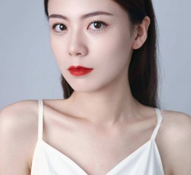 来宾兼职模特要打点模卡吗(兼职做模特要交钱拍模卡)