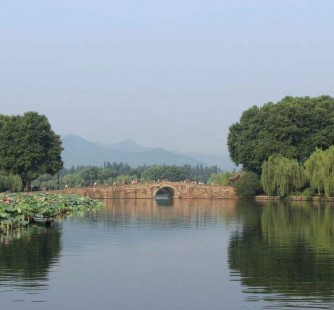 来宾杭州游玩攻略(无锡到杭州游玩攻略)