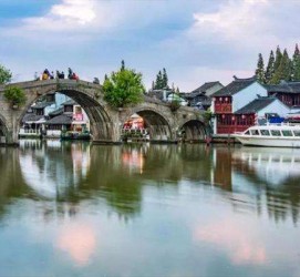 来宾上海旅游攻略(上海旅游攻略手抄报)