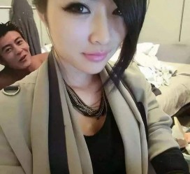 来宾兼职模特到**多p在线旁观的简单介绍