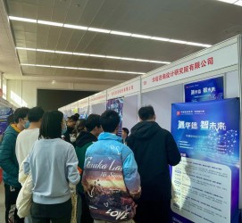来宾北京伴游招聘 北京各大高校恢复线下招聘会，今年有什么不一样？记者探访