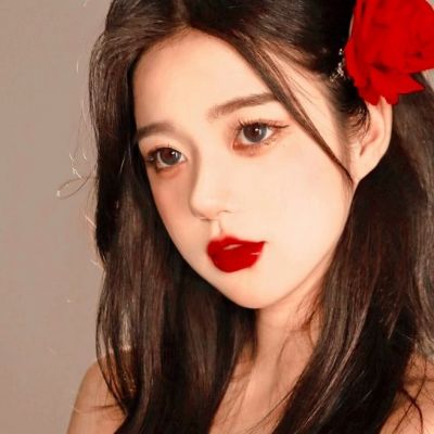 来宾结识新伴侣，一同摸索世界，测验考试伴游交友