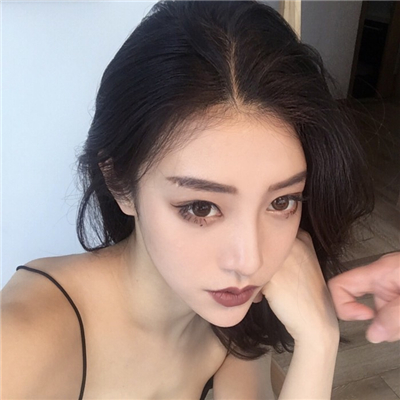 来宾伴游女生寒莱的资料