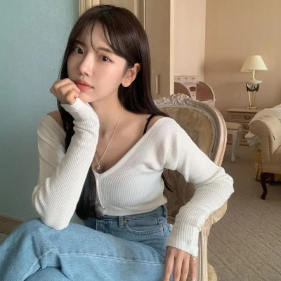来宾伴游女生邓丽丽的资料