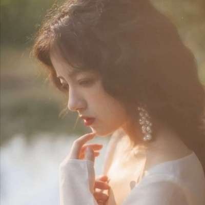 来宾伴游女生雷花蕊的资料