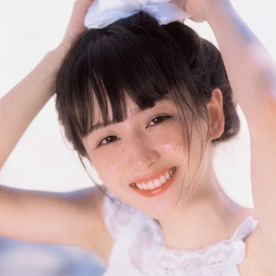 来宾伴游女生唐未央的资料