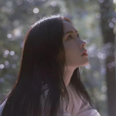 来宾伴游女生秦鹿鸣的资料