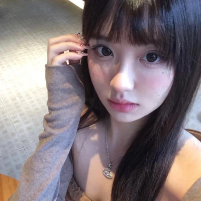 来宾伴游女生车简丽的资料