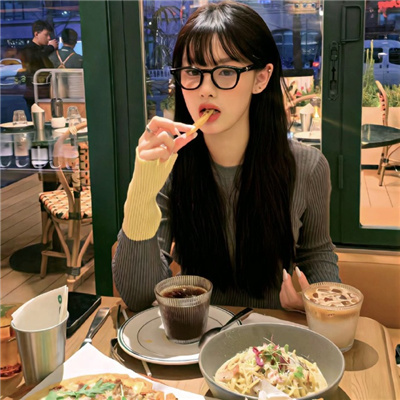 来宾伴游女生娄婷的资料