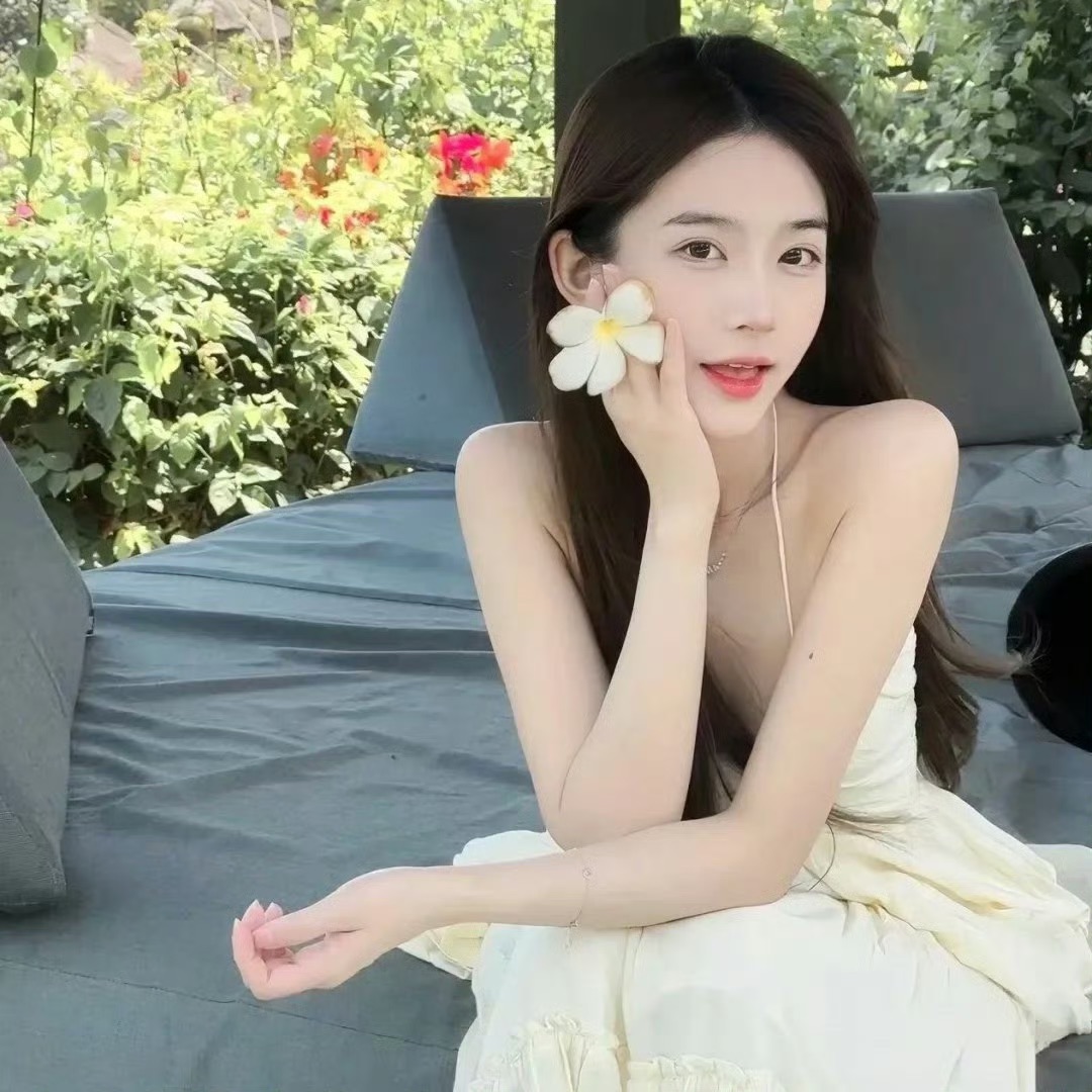来宾伴游女生Claire的资料