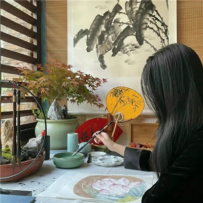 来宾伴游女生源又菡的资料
