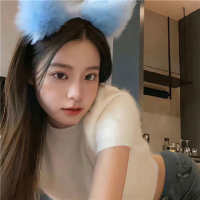 来宾伴游女生苦霞辉
