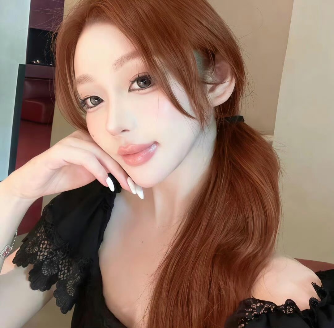 来宾伴游女生 | Victoria LiLI的资料